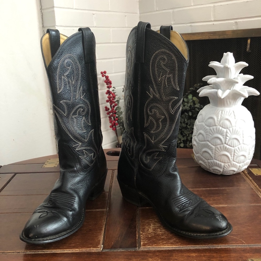 Vintage Acme cowboy boots size 7! No longer made!